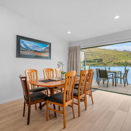 Frankton House - Queenstown Holiday Home ภายนอก รูปภาพ