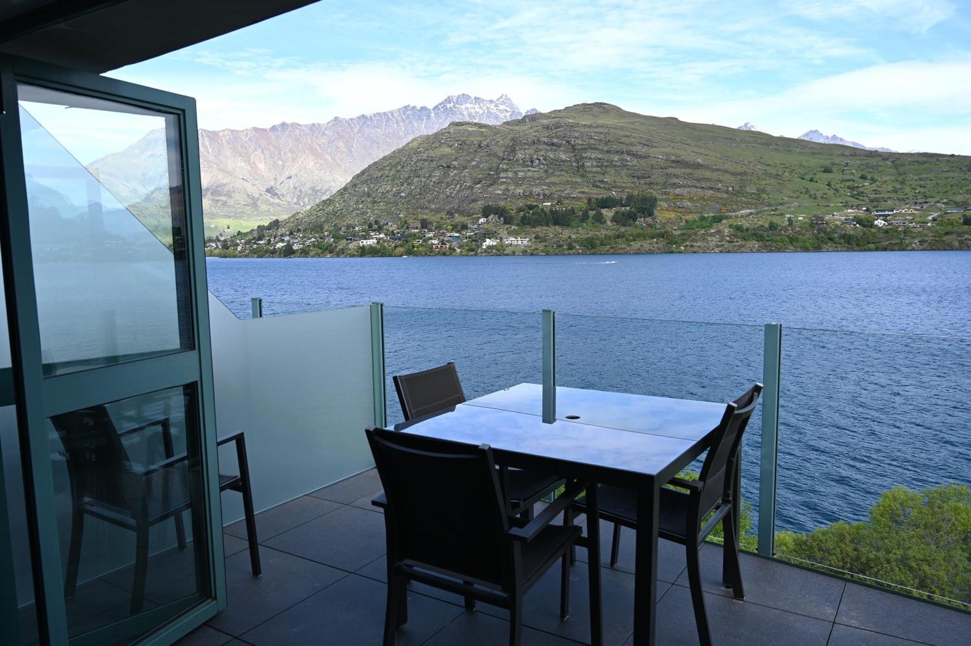 Frankton House - Queenstown Holiday Home ภายนอก รูปภาพ