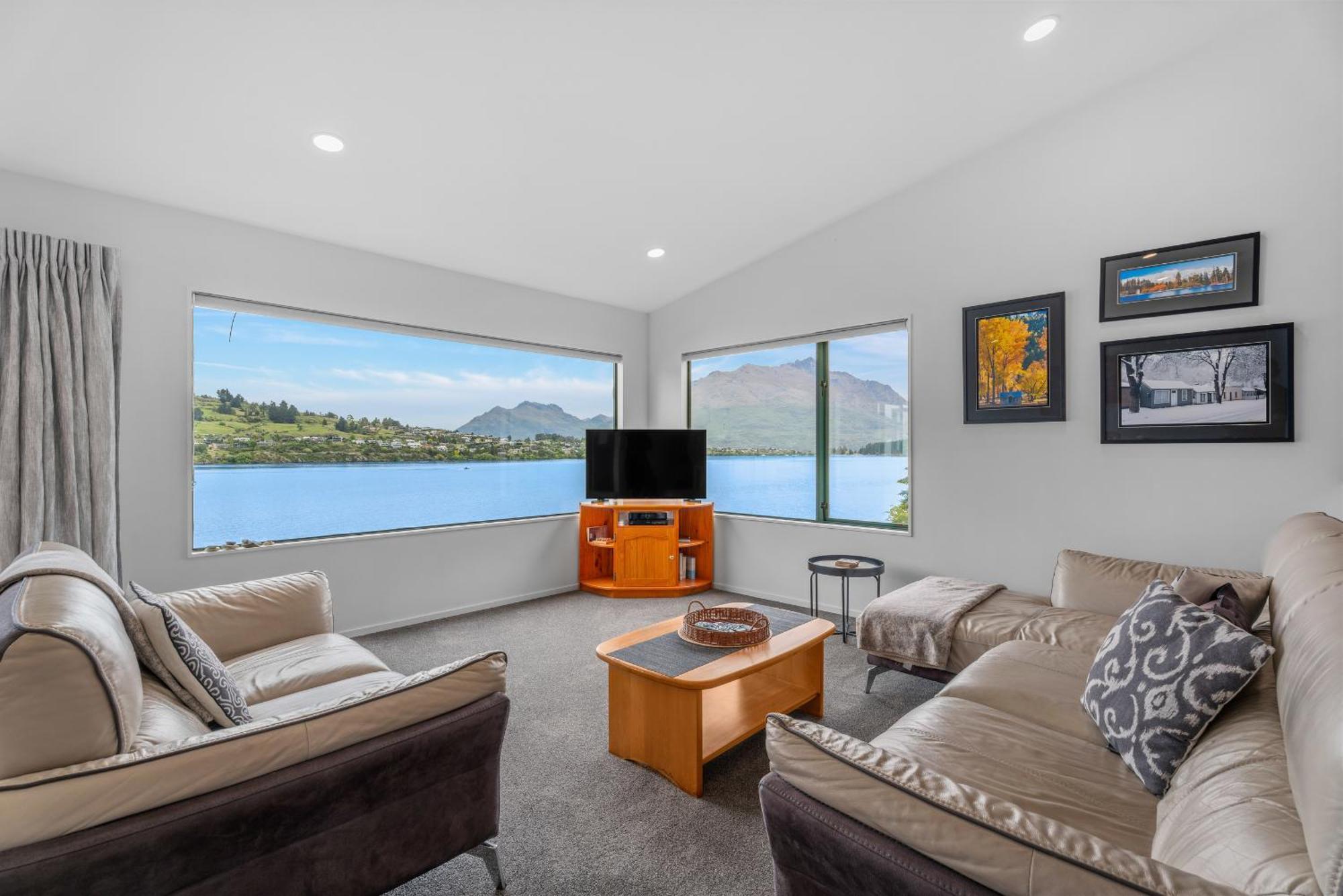 Frankton House - Queenstown Holiday Home ภายนอก รูปภาพ