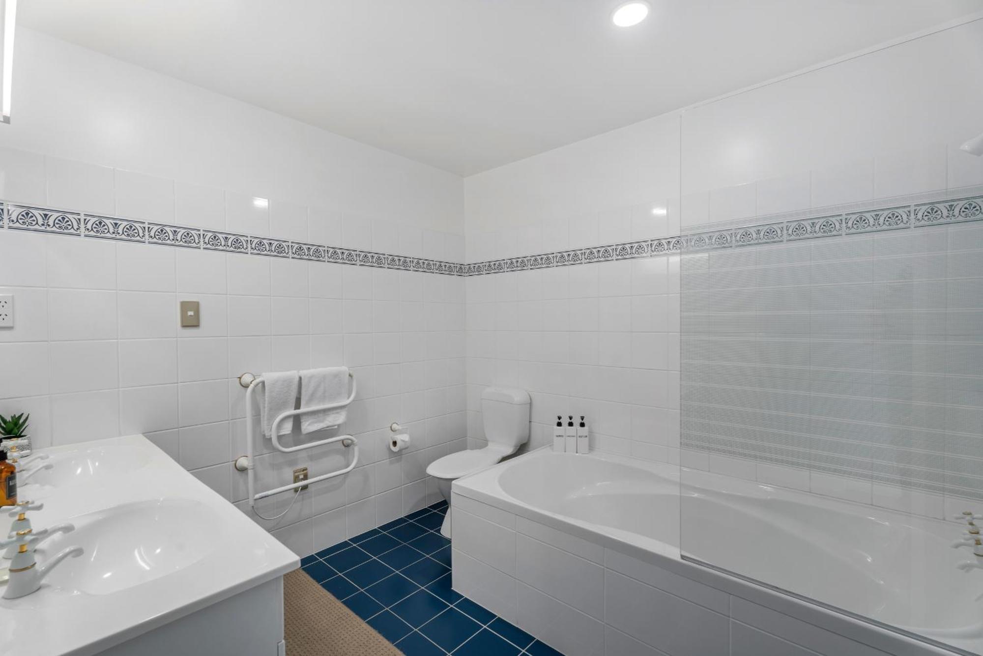 Frankton House - Queenstown Holiday Home ภายนอก รูปภาพ