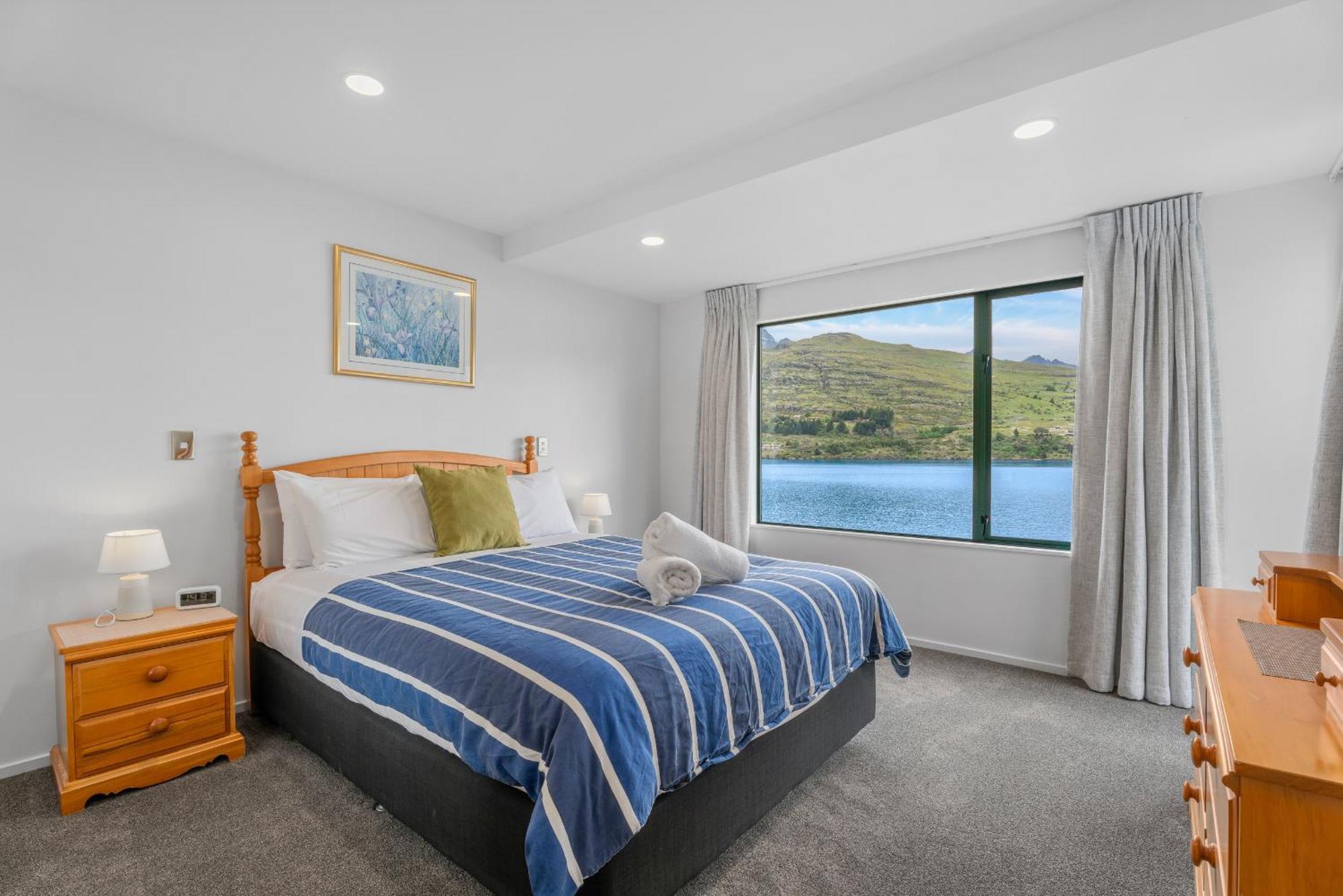 Frankton House - Queenstown Holiday Home ภายนอก รูปภาพ